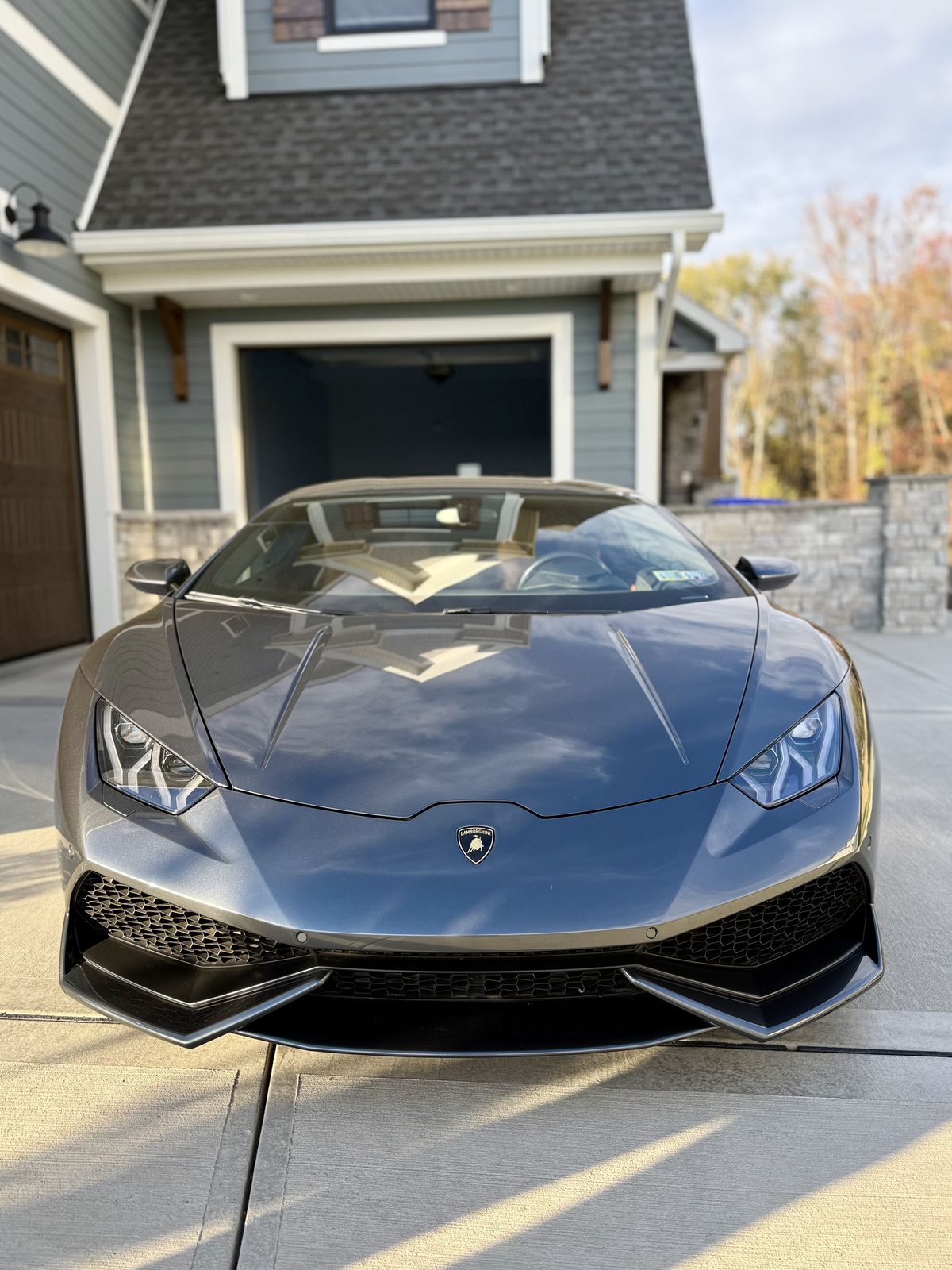 Grey Lamborghini Huracan